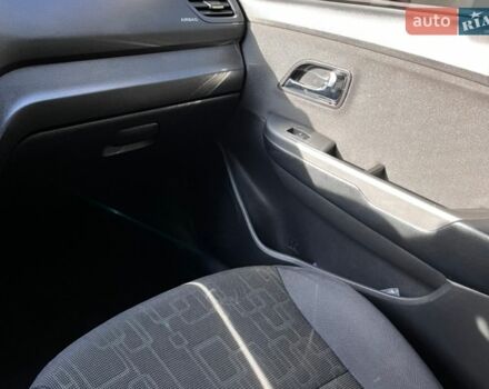 Серый Киа Рио, объемом двигателя 1.59 л и пробегом 136 тыс. км за 10300 $, фото 14 на Automoto.ua