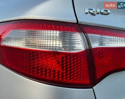 Серый Киа Рио, объемом двигателя 1.6 л и пробегом 107 тыс. км за 9500 $, фото 31 на Automoto.ua