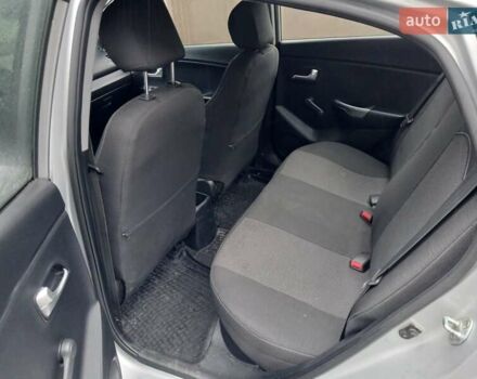 Серый Киа Рио, объемом двигателя 1.37 л и пробегом 155 тыс. км за 10700 $, фото 5 на Automoto.ua