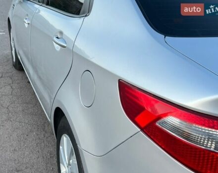 Серый Киа Рио, объемом двигателя 1.6 л и пробегом 107 тыс. км за 9500 $, фото 6 на Automoto.ua
