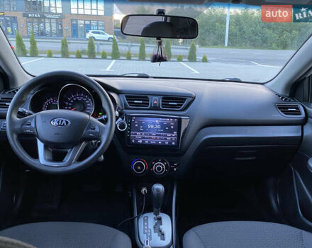 Серый Киа Рио, объемом двигателя 1.4 л и пробегом 43 тыс. км за 10450 $, фото 19 на Automoto.ua