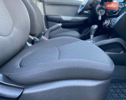 Серый Киа Рио, объемом двигателя 1.4 л и пробегом 43 тыс. км за 10450 $, фото 25 на Automoto.ua