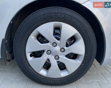 Серый Киа Рио, объемом двигателя 1.4 л и пробегом 43 тыс. км за 10450 $, фото 51 на Automoto.ua