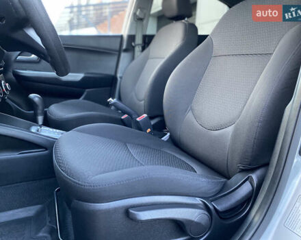 Серый Киа Рио, объемом двигателя 1.4 л и пробегом 43 тыс. км за 10450 $, фото 22 на Automoto.ua