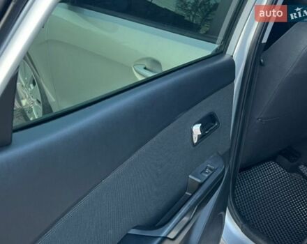 Серый Киа Рио, объемом двигателя 1.6 л и пробегом 107 тыс. км за 9500 $, фото 19 на Automoto.ua