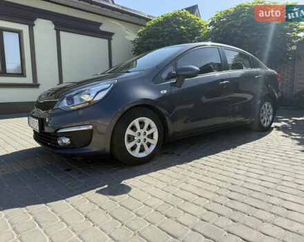 Серый Киа Рио, объемом двигателя 1.4 л и пробегом 52 тыс. км за 9900 $, фото 5 на Automoto.ua
