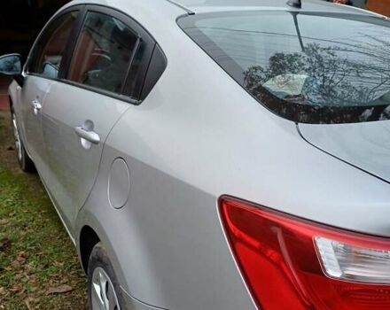 Серый Киа Рио, объемом двигателя 1.4 л и пробегом 35 тыс. км за 11000 $, фото 3 на Automoto.ua