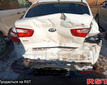 Серый Киа Рио, объемом двигателя 1.4 л и пробегом 13600 тыс. км за 4000 $, фото 3 на Automoto.ua