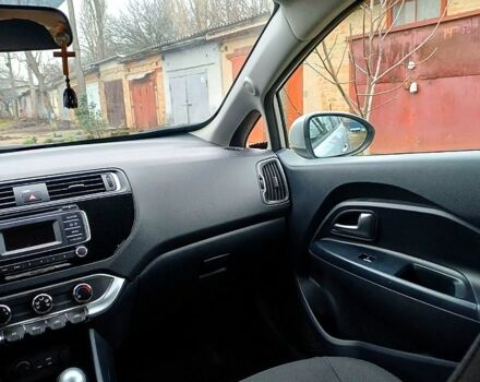 Сірий Кіа Ріо, об'ємом двигуна 1.4 л та пробігом 35 тис. км за 12000 $, фото 4 на Automoto.ua