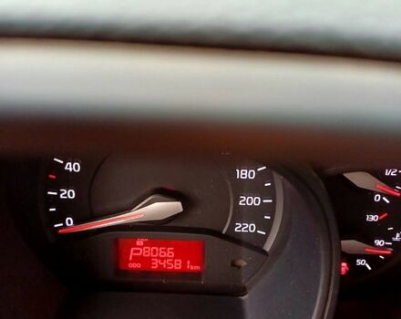 Серый Киа Рио, объемом двигателя 1.4 л и пробегом 35 тыс. км за 12000 $, фото 13 на Automoto.ua