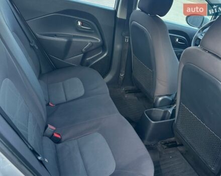 Сірий Кіа Ріо, об'ємом двигуна 1.59 л та пробігом 195 тис. км за 6300 $, фото 5 на Automoto.ua