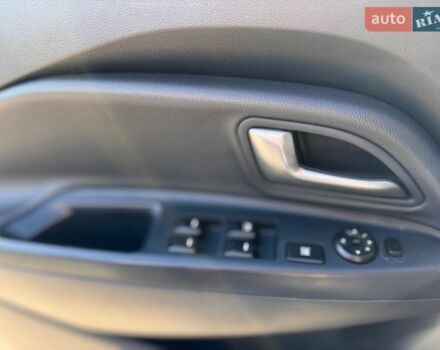 Сірий Кіа Ріо, об'ємом двигуна 1.4 л та пробігом 117 тис. км за 10000 $, фото 5 на Automoto.ua