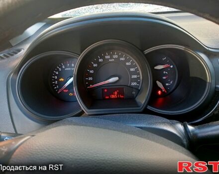 Серый Киа Рио, объемом двигателя 1.4 л и пробегом 13600 тыс. км за 4000 $, фото 8 на Automoto.ua