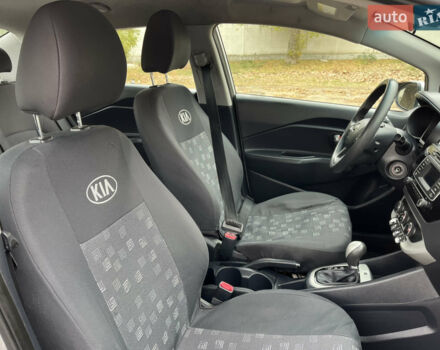 Серый Киа Рио, объемом двигателя 1.59 л и пробегом 219 тыс. км за 7600 $, фото 15 на Automoto.ua