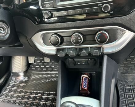 Сірий Кіа Ріо, об'ємом двигуна 1.6 л та пробігом 90 тис. км за 8500 $, фото 7 на Automoto.ua