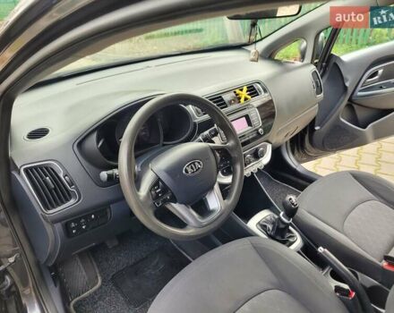 Сірий Кіа Ріо, об'ємом двигуна 1.4 л та пробігом 183 тис. км за 7999 $, фото 6 на Automoto.ua