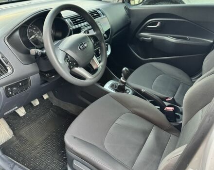 Сірий Кіа Ріо, об'ємом двигуна 1.6 л та пробігом 90 тис. км за 8500 $, фото 4 на Automoto.ua