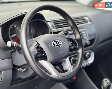 Сірий Кіа Ріо, об'ємом двигуна 1.4 л та пробігом 143 тис. км за 8999 $, фото 6 на Automoto.ua