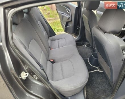 Серый Киа Рио, объемом двигателя 1.4 л и пробегом 190 тыс. км за 7350 $, фото 4 на Automoto.ua
