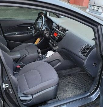 Сірий Кіа Ріо, об'ємом двигуна 1.4 л та пробігом 114 тис. км за 8950 $, фото 2 на Automoto.ua