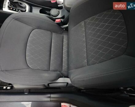 Серый Киа Рио, объемом двигателя 1.4 л и пробегом 14 тыс. км за 13900 $, фото 48 на Automoto.ua