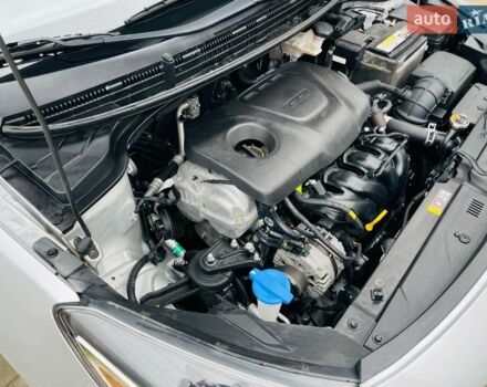 Серый Киа Рио, объемом двигателя 1.59 л и пробегом 70 тыс. км за 11150 $, фото 5 на Automoto.ua