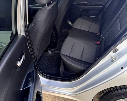 Серый Киа Рио, объемом двигателя 1.6 л и пробегом 81 тыс. км за 10000 $, фото 6 на Automoto.ua