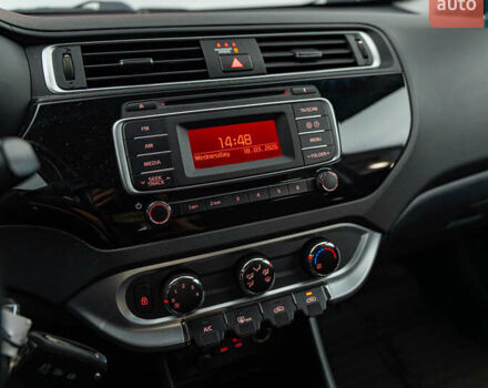 Серый Киа Рио, объемом двигателя 1.4 л и пробегом 75 тыс. км за 8988 $, фото 15 на Automoto.ua