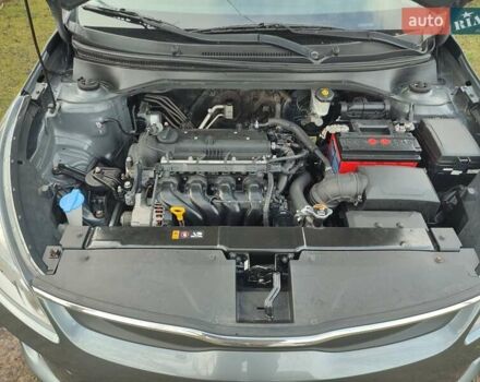 Сірий Кіа Ріо, об'ємом двигуна 1.59 л та пробігом 140 тис. км за 11000 $, фото 12 на Automoto.ua