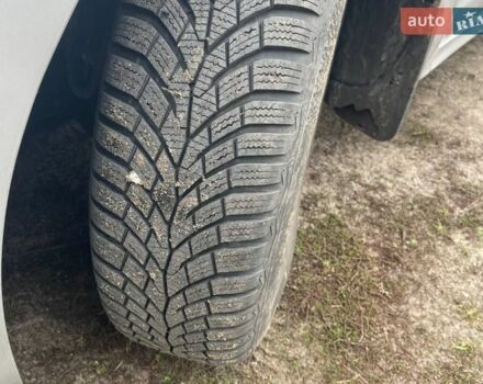 Серый Киа Рио, объемом двигателя 1.59 л и пробегом 81 тыс. км за 10000 $, фото 51 на Automoto.ua