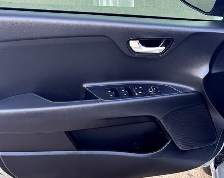 Серый Киа Рио, объемом двигателя 1.6 л и пробегом 81 тыс. км за 10000 $, фото 8 на Automoto.ua