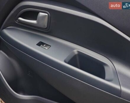 Серый Киа Рио, объемом двигателя 1.4 л и пробегом 14 тыс. км за 13900 $, фото 54 на Automoto.ua