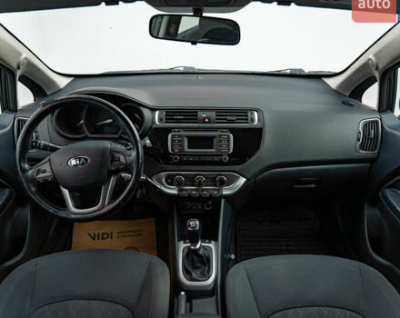 Серый Киа Рио, объемом двигателя 1.4 л и пробегом 75 тыс. км за 8988 $, фото 9 на Automoto.ua