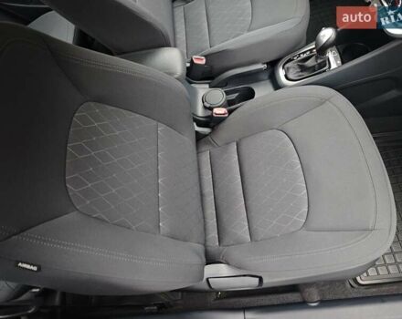 Серый Киа Рио, объемом двигателя 1.4 л и пробегом 14 тыс. км за 13900 $, фото 56 на Automoto.ua