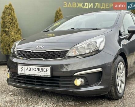Сірий Кіа Ріо, об'ємом двигуна 1.4 л та пробігом 14 тис. км за 12990 $, фото 9 на Automoto.ua