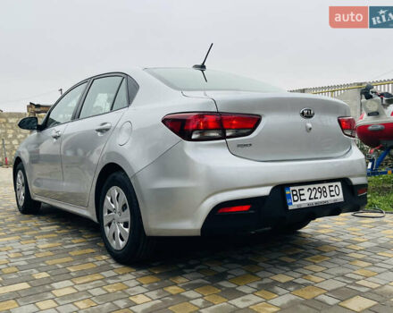 Серый Киа Рио, объемом двигателя 1.59 л и пробегом 68 тыс. км за 11900 $, фото 5 на Automoto.ua