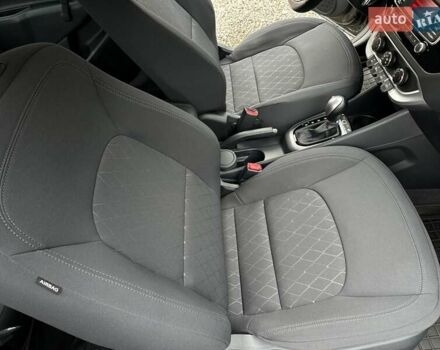 Сірий Кіа Ріо, об'ємом двигуна 1.4 л та пробігом 14 тис. км за 12990 $, фото 40 на Automoto.ua