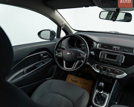 Серый Киа Рио, объемом двигателя 1.4 л и пробегом 75 тыс. км за 8988 $, фото 10 на Automoto.ua