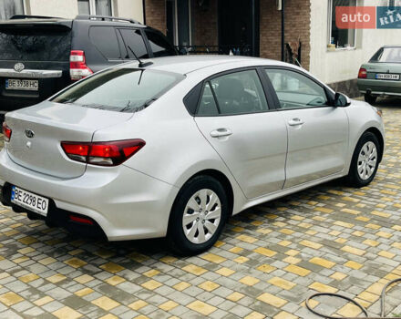 Серый Киа Рио, объемом двигателя 1.59 л и пробегом 68 тыс. км за 11900 $, фото 6 на Automoto.ua