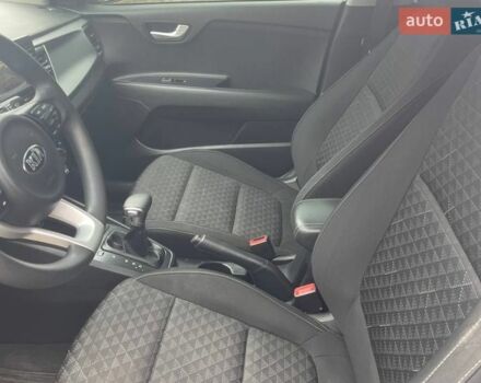 Серый Киа Рио, объемом двигателя 1.59 л и пробегом 81 тыс. км за 10000 $, фото 35 на Automoto.ua