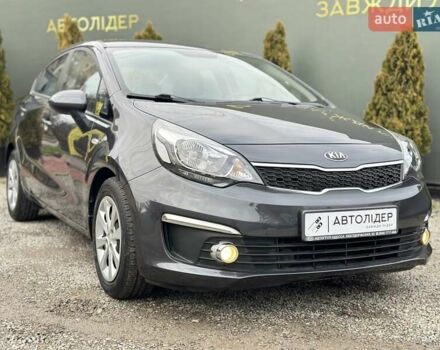 Сірий Кіа Ріо, об'ємом двигуна 1.4 л та пробігом 14 тис. км за 12990 $, фото 3 на Automoto.ua