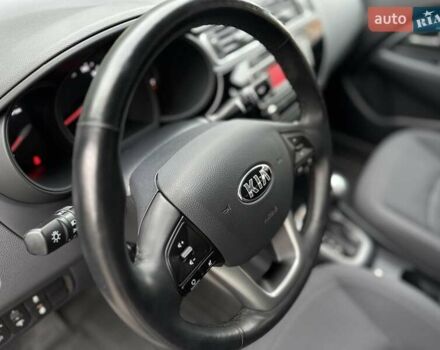 Сірий Кіа Ріо, об'ємом двигуна 1.4 л та пробігом 14 тис. км за 12990 $, фото 35 на Automoto.ua