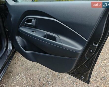Серый Киа Рио, объемом двигателя 1.4 л и пробегом 14 тыс. км за 13900 $, фото 55 на Automoto.ua