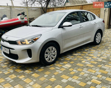 Серый Киа Рио, объемом двигателя 1.59 л и пробегом 68 тыс. км за 11900 $, фото 4 на Automoto.ua