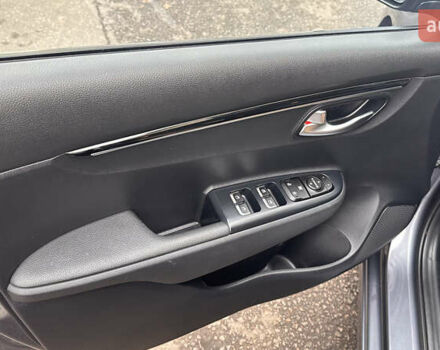 Серый Киа Рио, объемом двигателя 1.59 л и пробегом 122 тыс. км за 14800 $, фото 11 на Automoto.ua