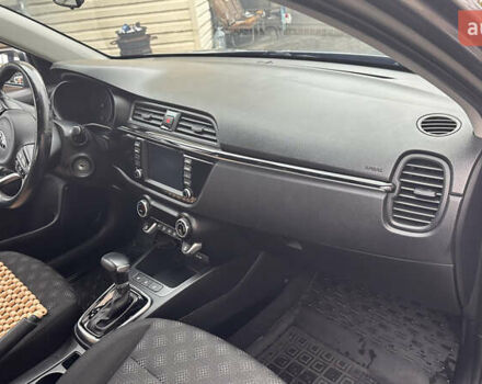 Серый Киа Рио, объемом двигателя 1.59 л и пробегом 122 тыс. км за 14800 $, фото 9 на Automoto.ua