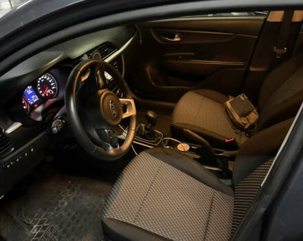 Серый Киа Рио, объемом двигателя 1.37 л и пробегом 107 тыс. км за 11300 $, фото 6 на Automoto.ua