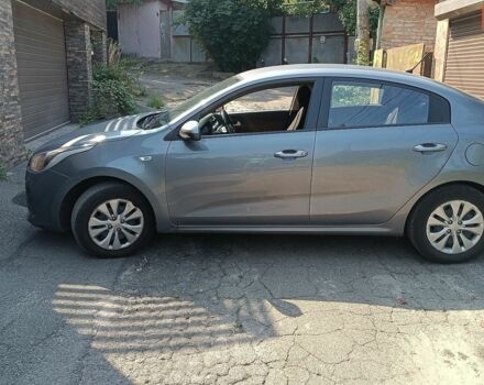 Серый Киа Рио, объемом двигателя 1.37 л и пробегом 136 тыс. км за 9800 $, фото 2 на Automoto.ua