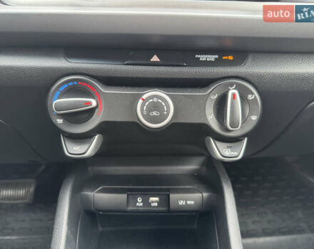 Серый Киа Рио, объемом двигателя 1.6 л и пробегом 65 тыс. км за 12800 $, фото 23 на Automoto.ua