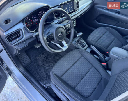 Серый Киа Рио, объемом двигателя 1.59 л и пробегом 65 тыс. км за 12700 $, фото 33 на Automoto.ua